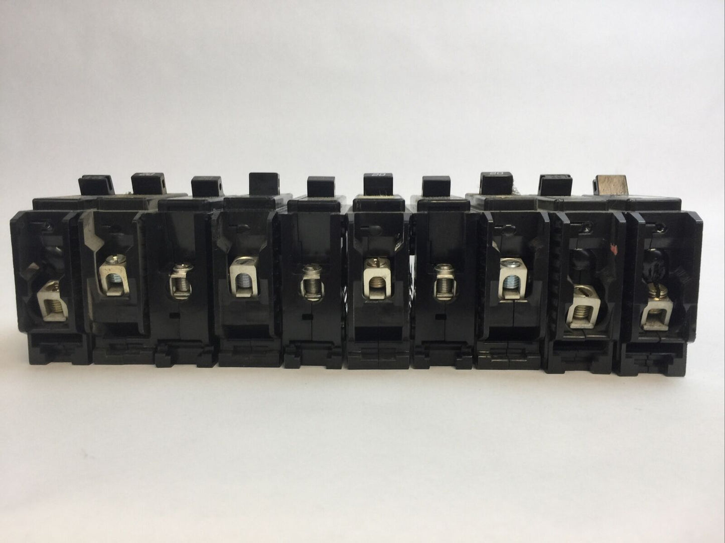 CHALLENGER C120 CIRCUIT BREAKER 20AMP 120/240VAC 1POLE (LOT OF 10)