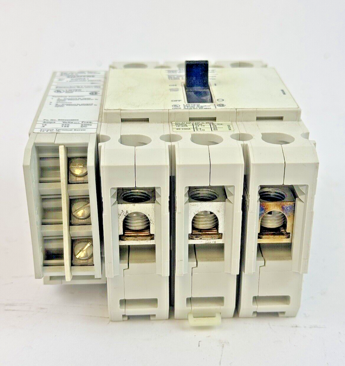 SIEMENS - CQD360AD - BREAKER (CQD360 W/ CQDA1 AUX SWITCH) - 3 POLE/60A/480 VAC
