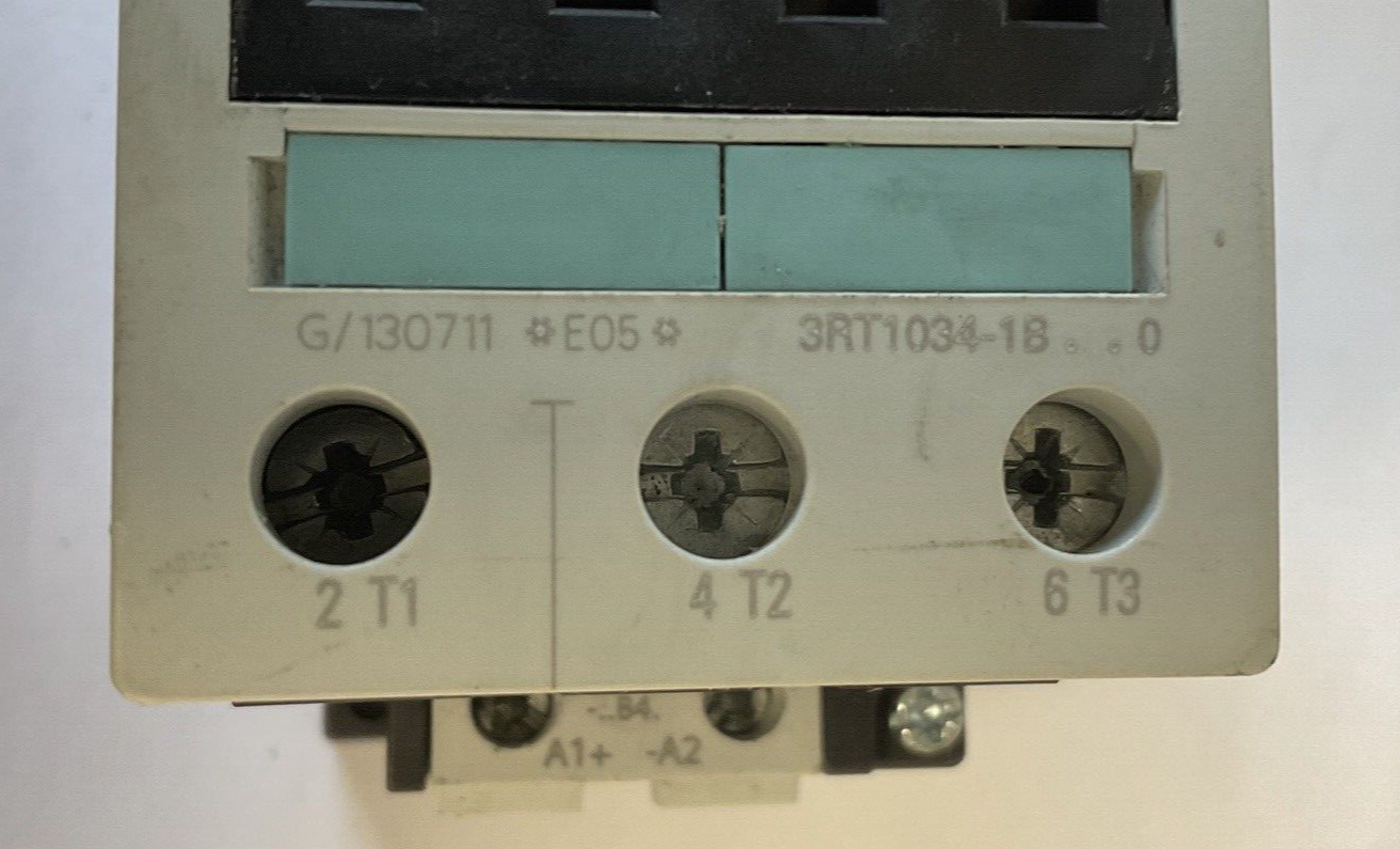 SIEMENS 3RT1034-1BB40 CONTACTOR 50/60HZ 45A 600VAC