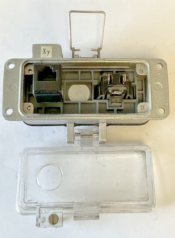 GRACE P-R2-F3R0 ETHERNET INTERFACE CONNECTOR PORT 120VAC 5A **HOLE IN COVER**