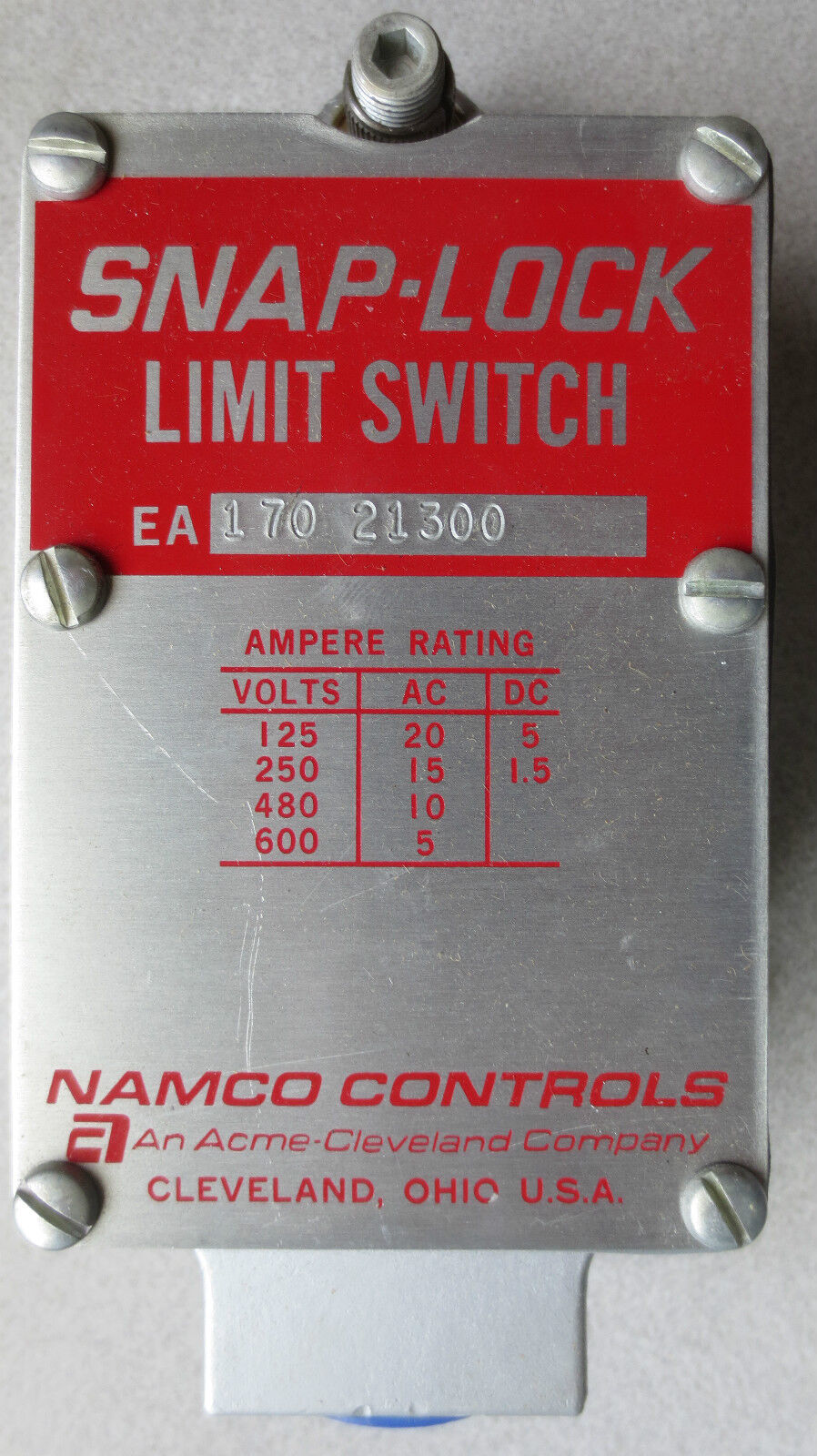 NAMCO EA170-21300 SNAP-LOCK LIMIT SWITCH - NEW SURPLUS