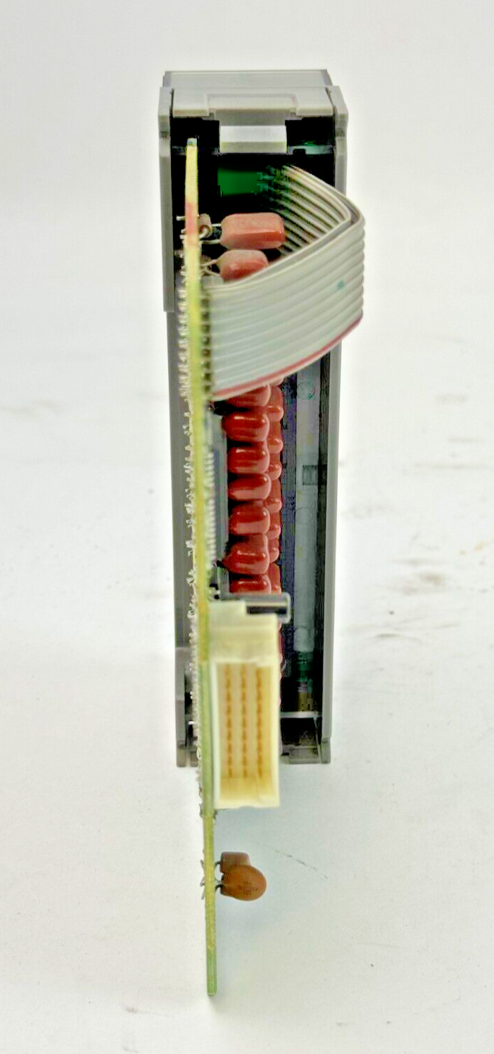 ALLEN-BRADLEY - 1746-IA16 SER. D - SLC 500 INPUT MODULE 85-132 VAC *NO DOOR