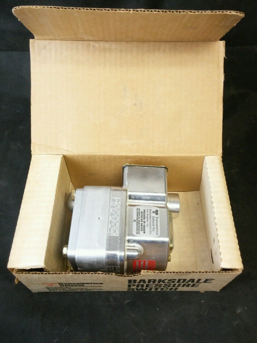 BARKSDALE DPD2T-A3 PRESSURE OR VACUUM ACTUATED SWITCH