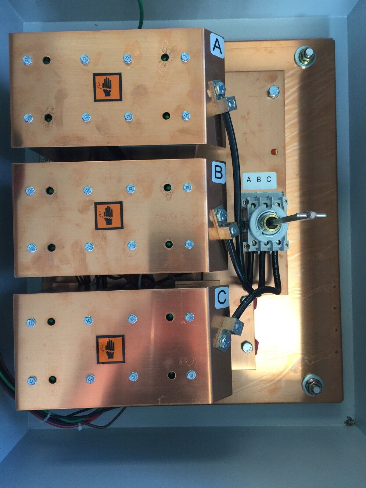 LIBERT S277Y220R-01 SURGE SUPRESSOR 277/480V 3PHASE WYE 3W+G 50/60HZ