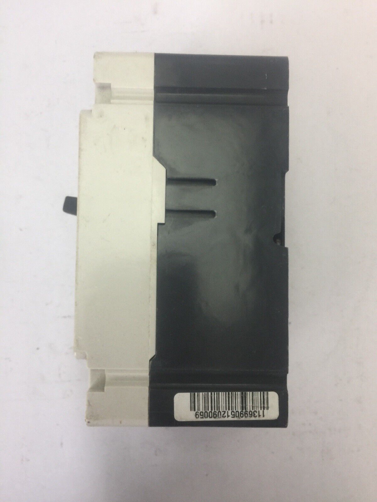 CUTLER HAMMER ED3225 INDUSTRIAL CIRCUIT BREAKER 225AMPS 240VAC 250VDC 3 POLES