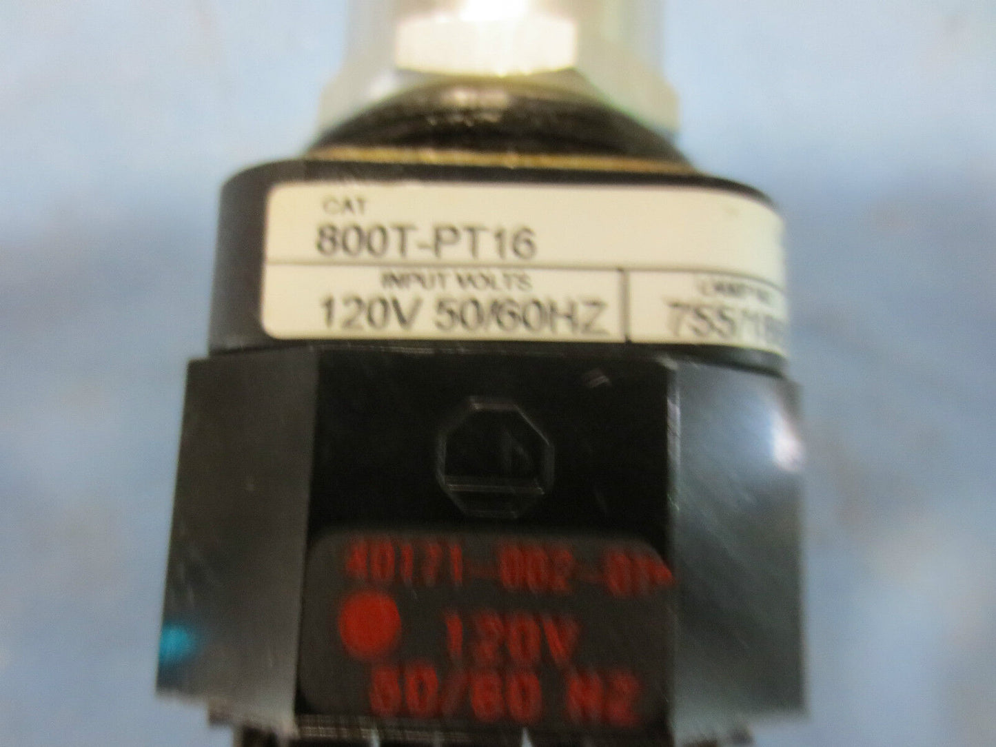 ALLEN-BRADLEY ILLUMINATED PUSH BUTTON, GREEN, 800T-PT16, Ser. T