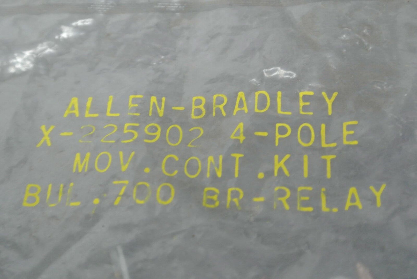 ALLEN-BRADLEY X-225902 4-POLE MOVABLE CONTACT KIT / TYPE BR / NEW SURPLUS