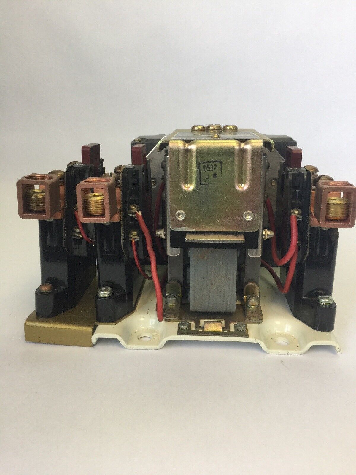 SQUARE D 8536 FO-1 AC MAGNETIC STARTER SIZE 4 600VAC 150AMPS 100HP SERIES C