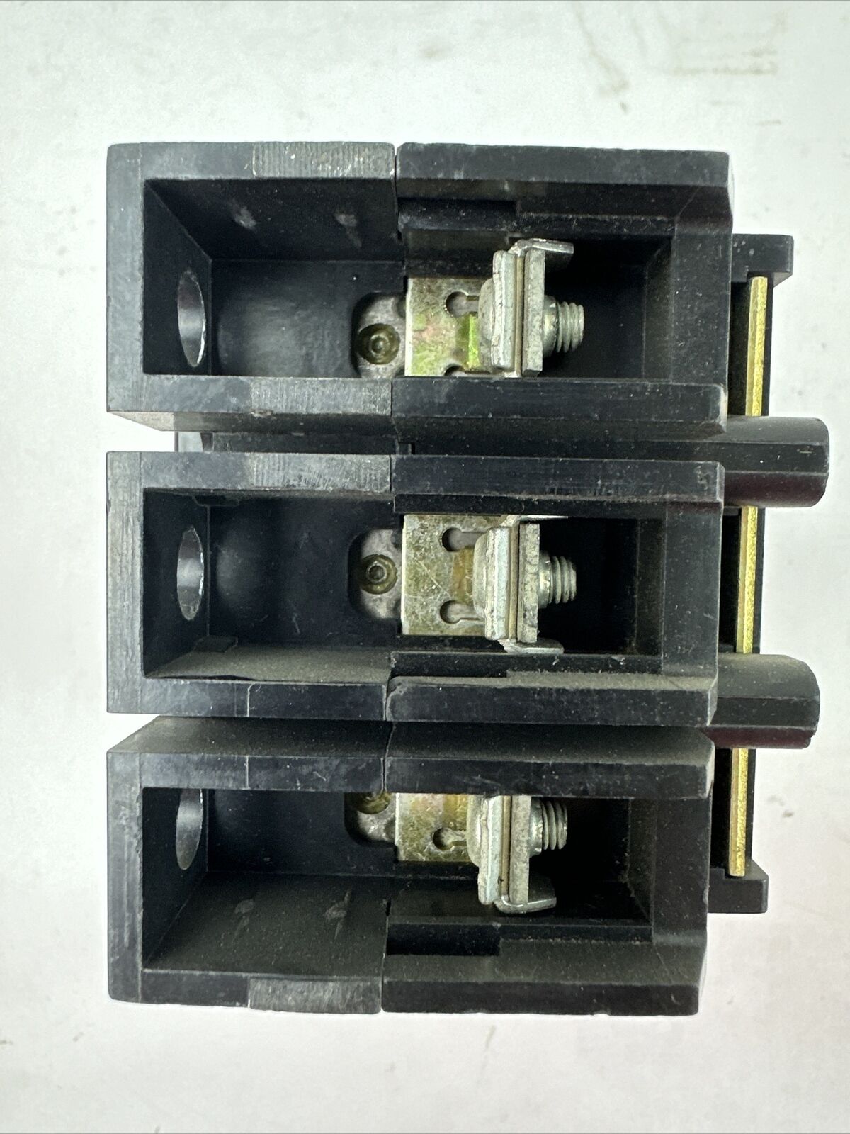 CHALLENGER CHL3015 15AMP 277/480VAC 240VAC 125/250VDC 3POLE CIRCUIT BREAKER