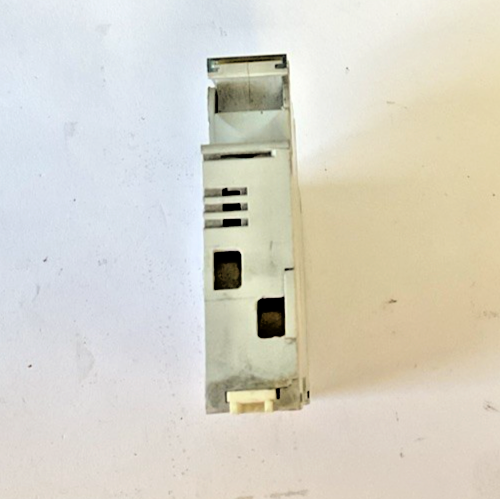LEGRAND 05818 FUSE HOLDER 10 x 38 100KA 500VAC ***LOTOF3***