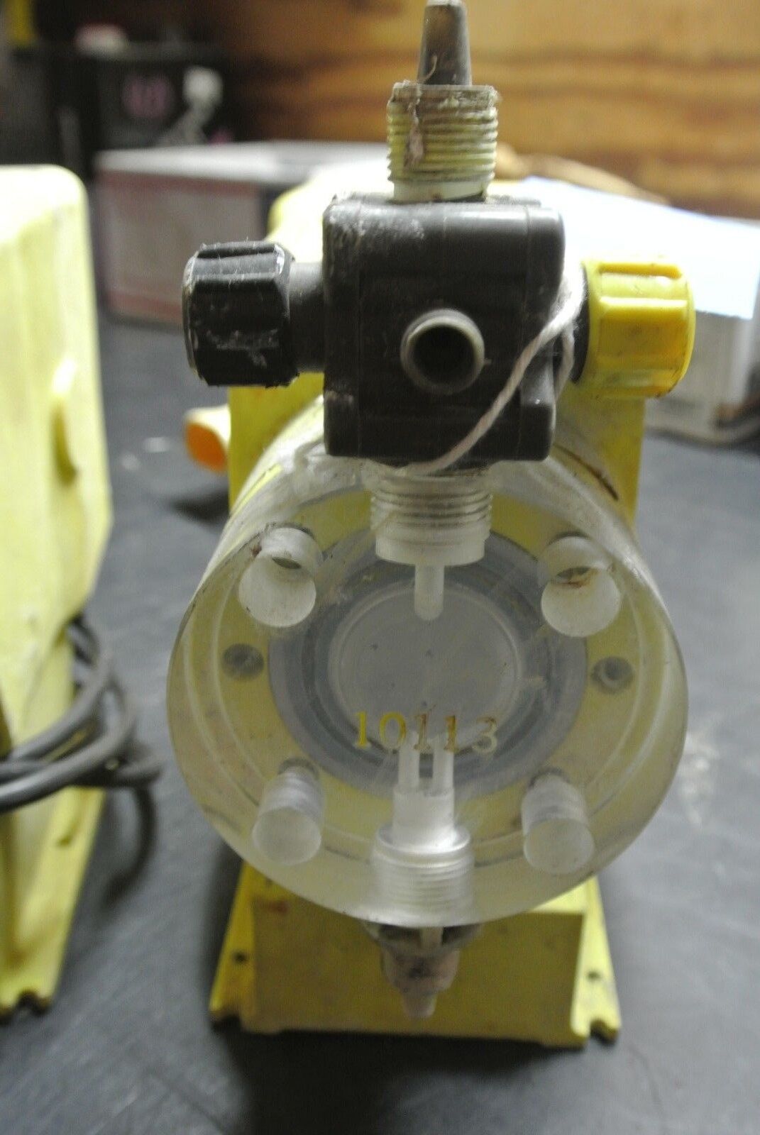 LMI MILTON ROY A151-91S ELECTROMAGNETIC DOSING / METERING PUMP 115V, 1A, 24GPD