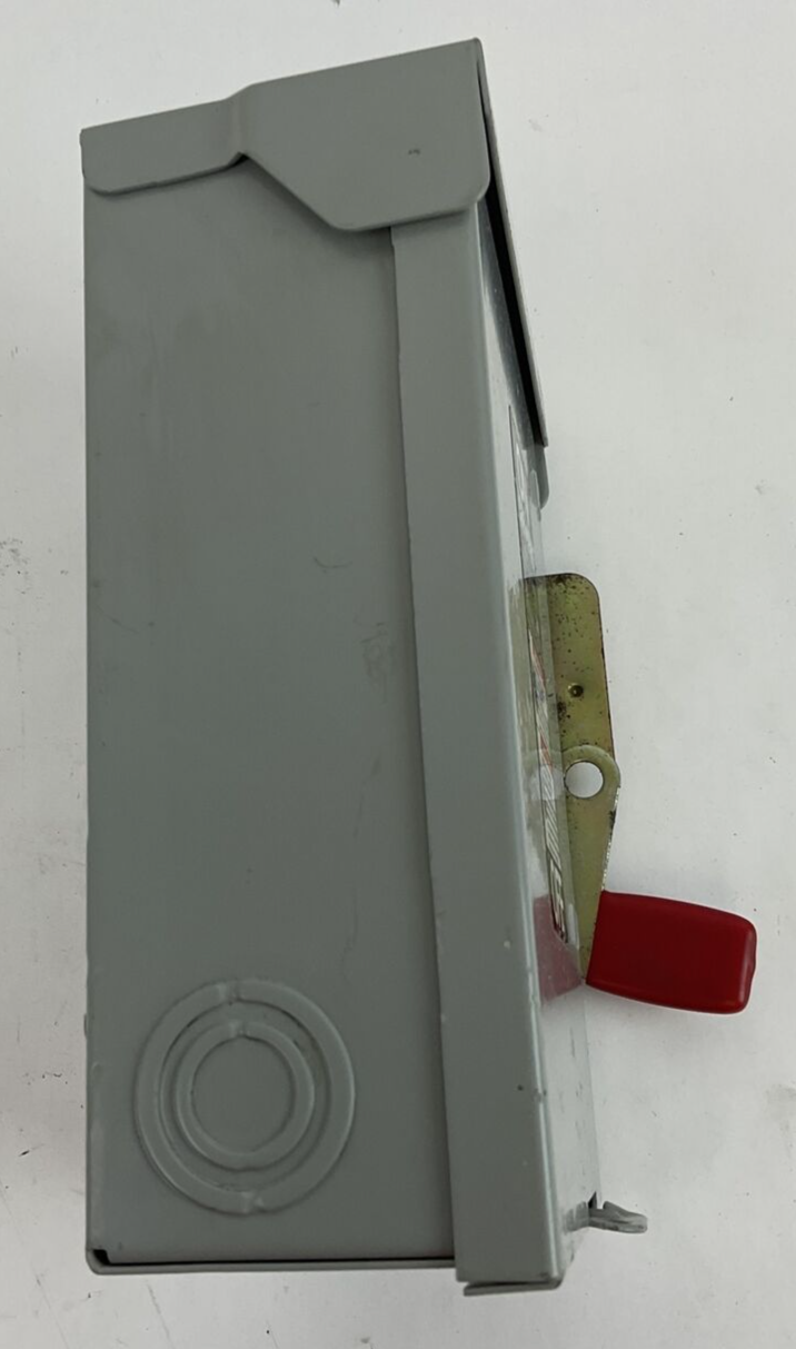 SIEMENS GF221NR ENCLOSED SAFETY SWITCH 30A TYPE 3R 240VAC