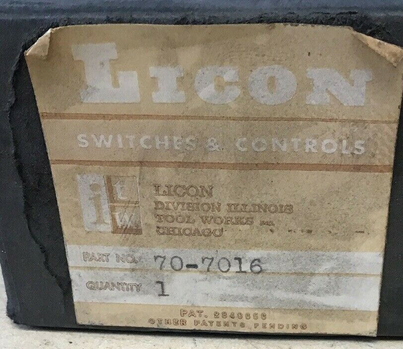 LICON SWITCH COMPONENTS 70-7016 W/ RELAYS 27390