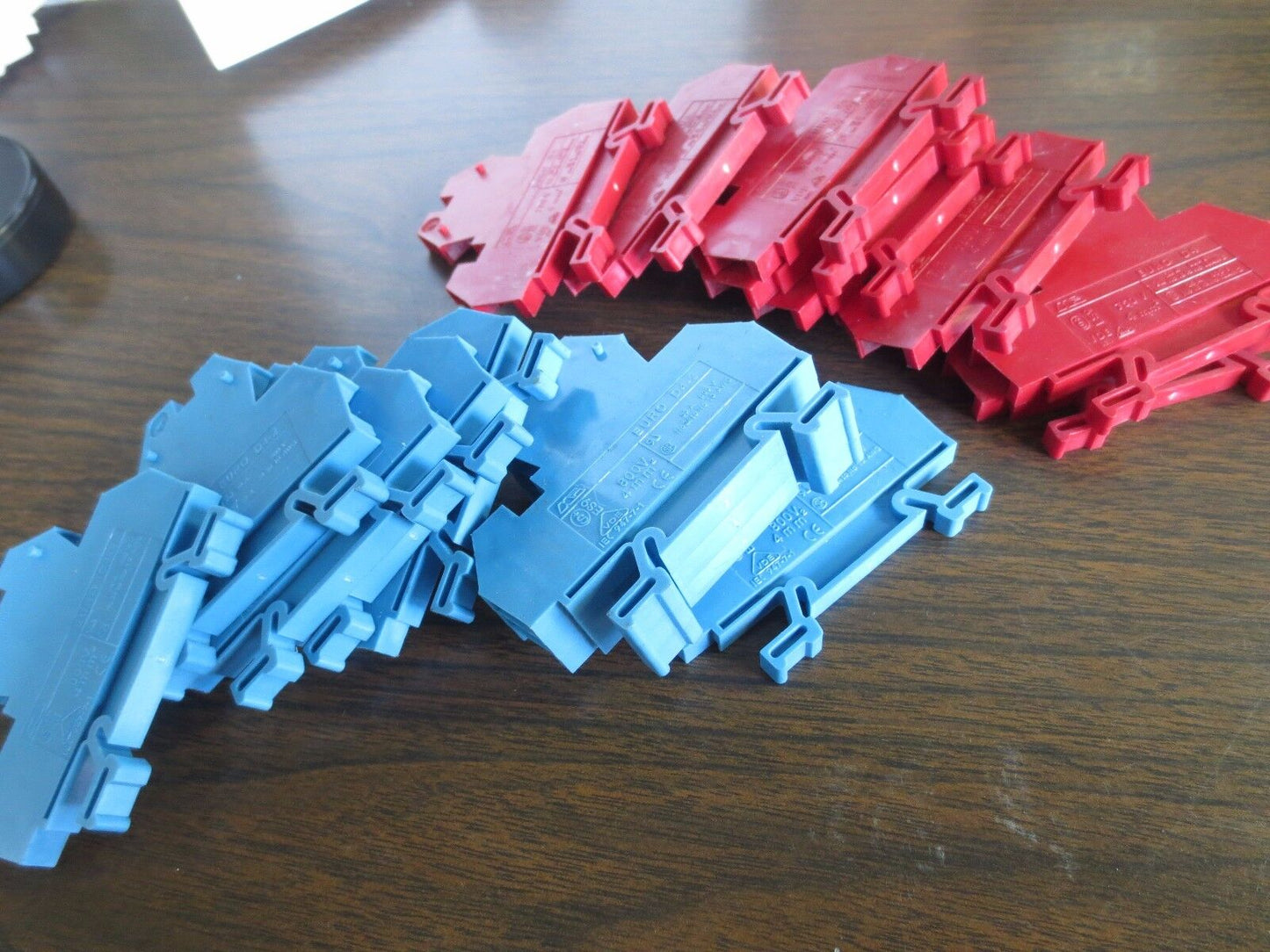 EURO TERMINAL BLOCKS - D4-2 (BLUE - 9 Pcs) + D4 (RED - 8 Pcs) - 17 Pcs TOTAL