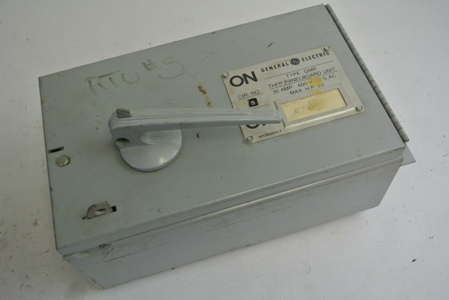 GE THFP361 - QMR-TYPE PANELBOARD UNIT - FUSIBLE SWITCH - 600VAC, 30A, 20HP MAX.