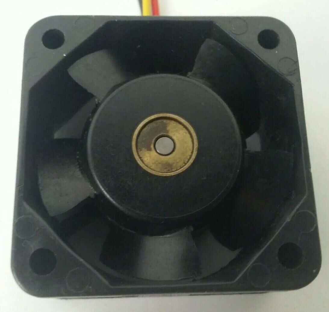 SANJO DENKI 109P0424H6D18 SAN ACE40 24VDC 0.07A