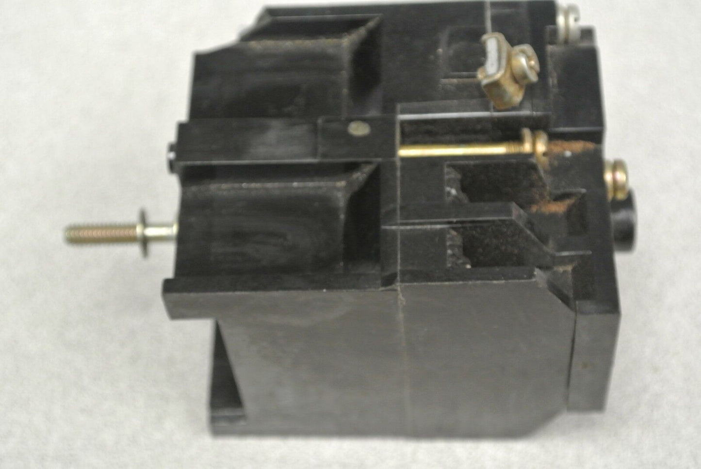 ALLEN-BRADLEY 700-PLLA2 MECHANICAL LATCH UNIT / 230-240V, 60Hz