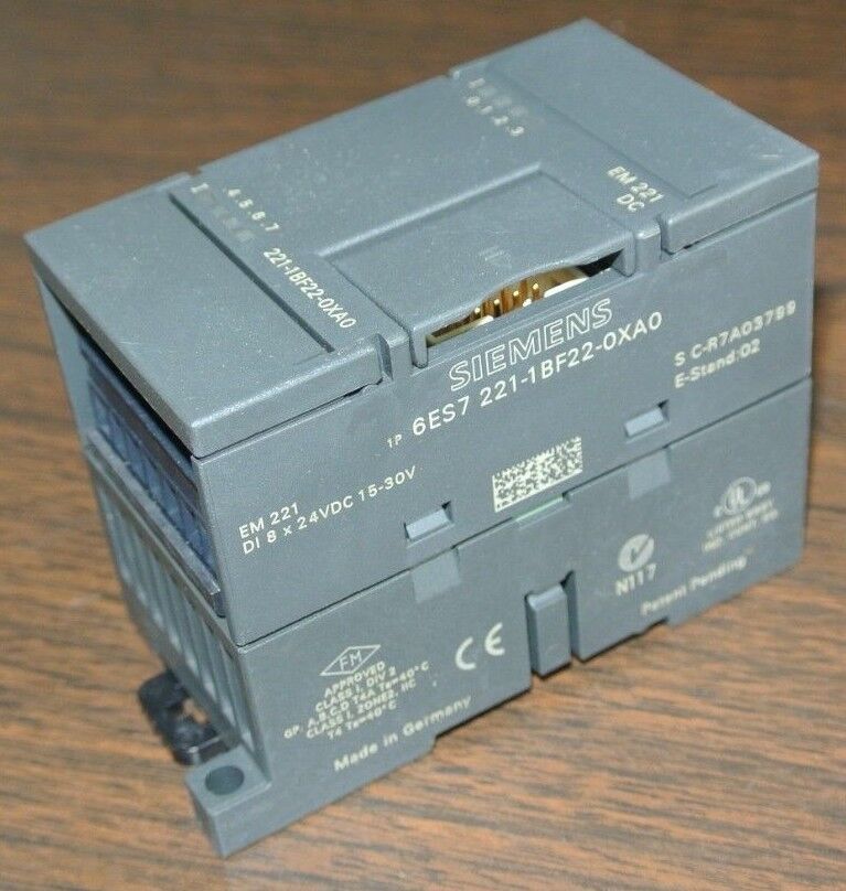 SIEMENS 6ES7 221-1BF22-0XA0 DIGITAL INPUT MODULE 8x24VDC, 15-30V NEW SURPLUS