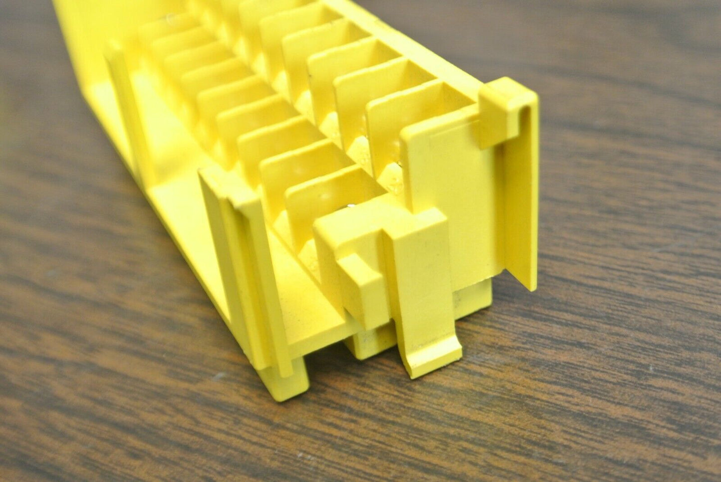 LOT of 2 / HONDA TERMINAL BLOCK MDL930 (?) / YELLOW / 20-TERMINALS