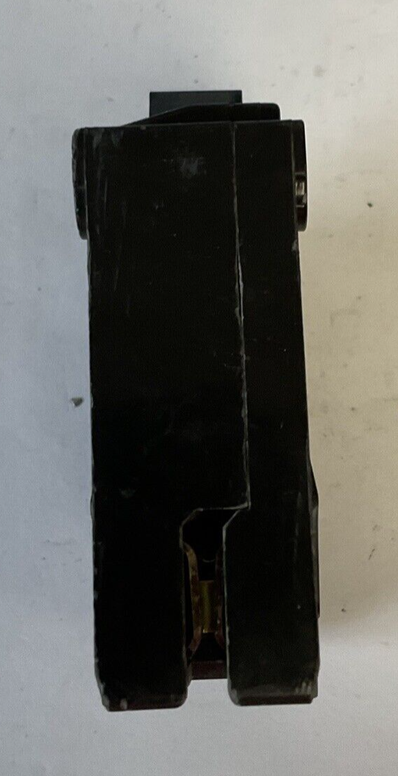 SIEMENS Q135 CIRCUIT BREAKER 120/240VAC 60HZ 35A 1POLE***LOTOF2***