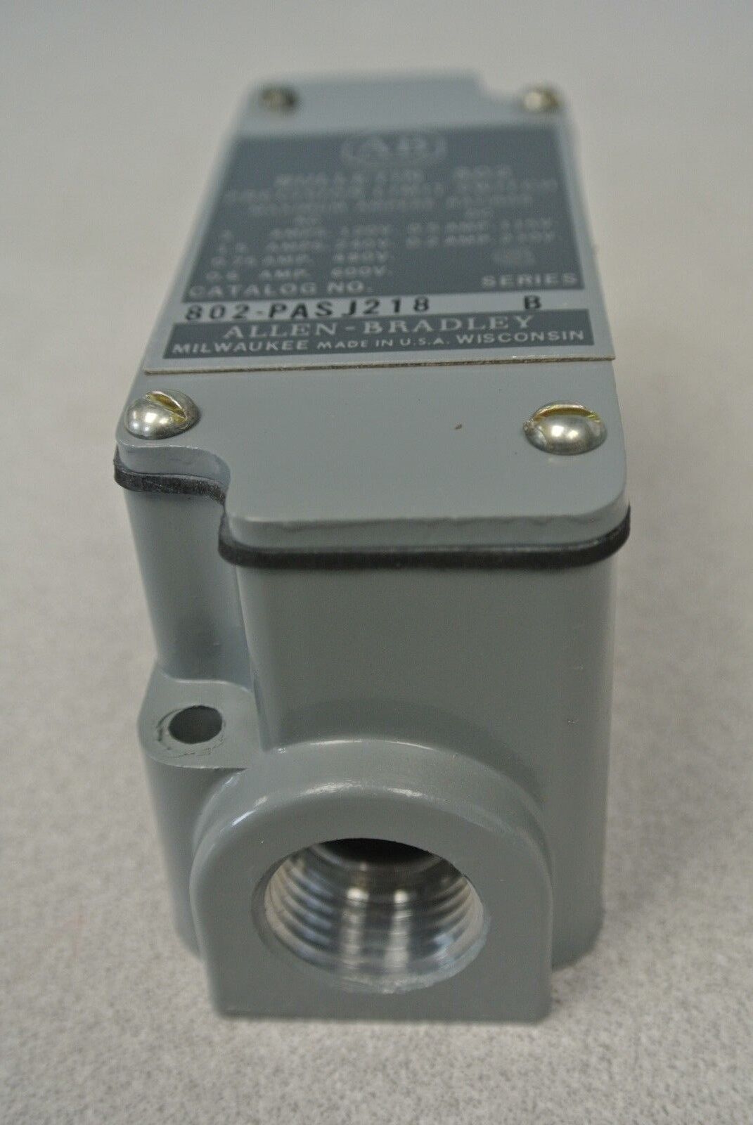 ALLEN-BRADLEY 802-PASJ218 PRECISION LIMIT SWITCH / PUSH ROLLER / NEW SURPLUS