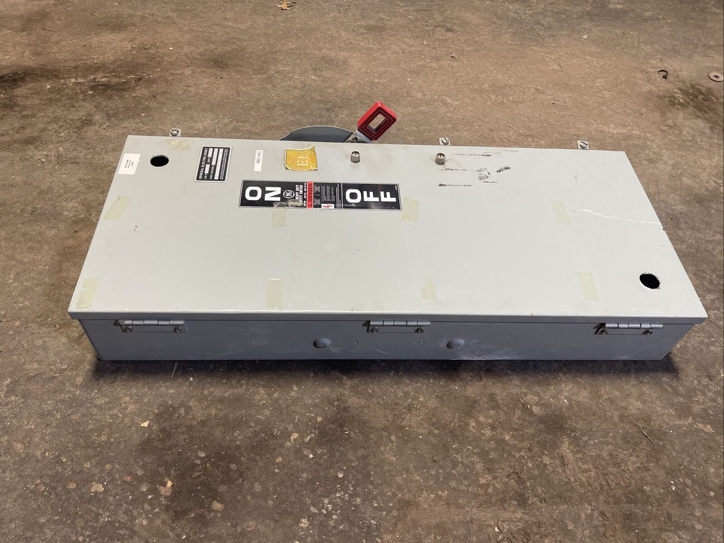 GE TH3364J MODEL 11 FUSIBLE SAFETY SWITCH 200A 600VAC 250VDC 150HP TYPE 1, 5, 12