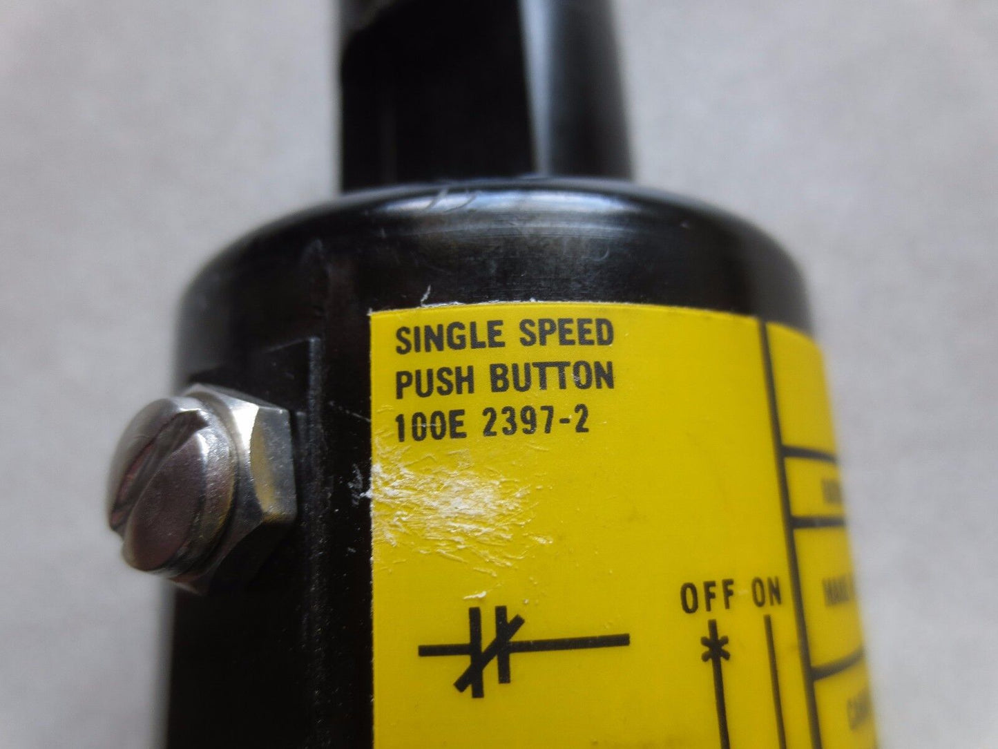 P&H HARNISHFEGER 100E 2397-2 SINGLE SPEED PUSH BUTTON - 100E2397-2
