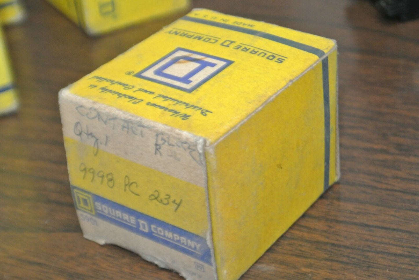 SQUARE D / 9998 PC234 / C65080-047-51 / SNAP SWITCH / NEW SURPLUS
