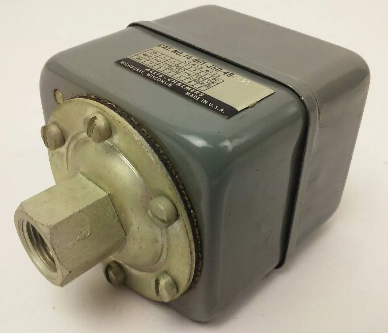 ALLIS CHALMERS CLASS 6135 14-961-350-48-023 PRESSURE SWITCH, 550V, NEW SURPLUS