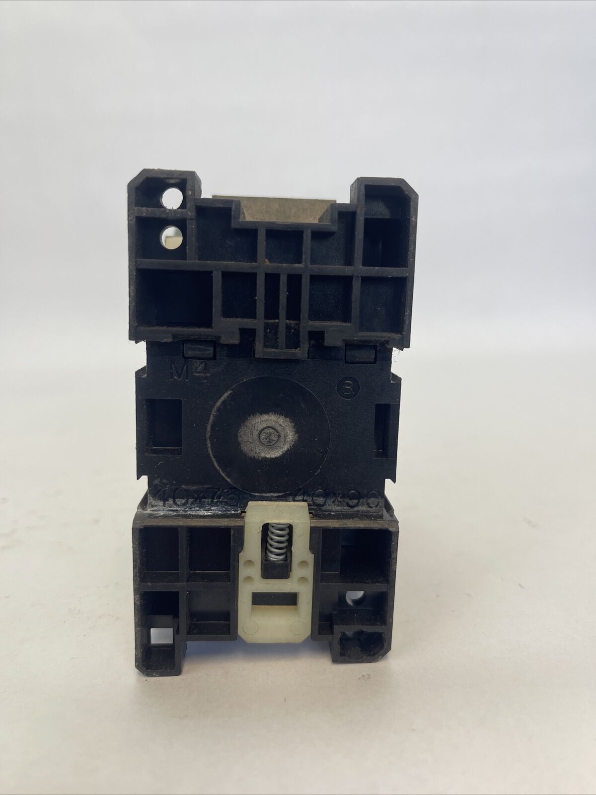 ALLEN BRADLEY 100-A30N*3 CONTACTOR SER B 30A 600VAC COIL HU473 120/110V 60/50HZ