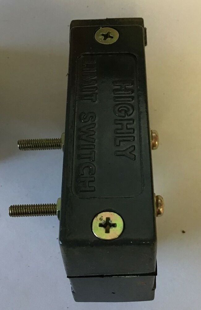 H.L. ELECTRIC ZE-Q-2 PRECISION ENCLOSED SWITCH 480VAC 250VDC 15A