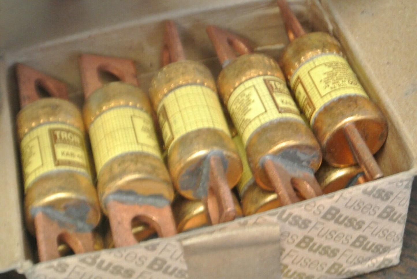 BUSSMANN / TRON KAB40 RECTIFIER FUSE / 250V / 40A / NEW SURPLUS / EACH