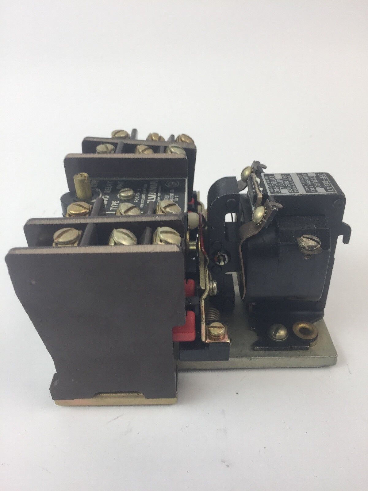 SYLVANIA 713UPG76 A.C. PNEUMATIC TIMING RELAY 10A 600VAC COIL 110-120V 60HZ