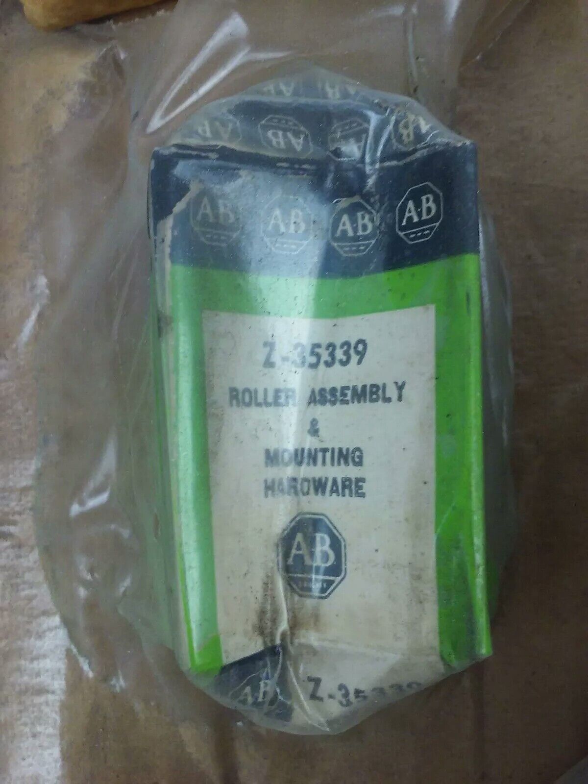 ALLEN BRADLEY 1494F-L2 DOOR HARWARE KIT, W/ 1494F-L4, W/ Z-35339, NEW OTHER