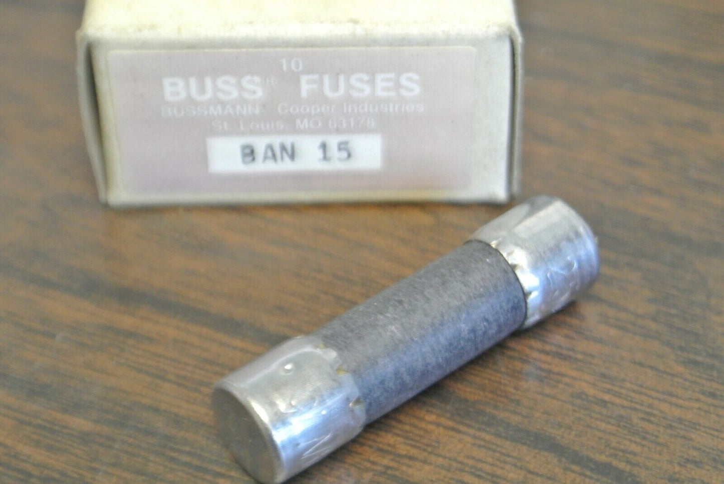 BOX of 10 / BUSS BAN-15 MIDGET FUSE / 15A / 250V / NEW SURPLUS / BAN15