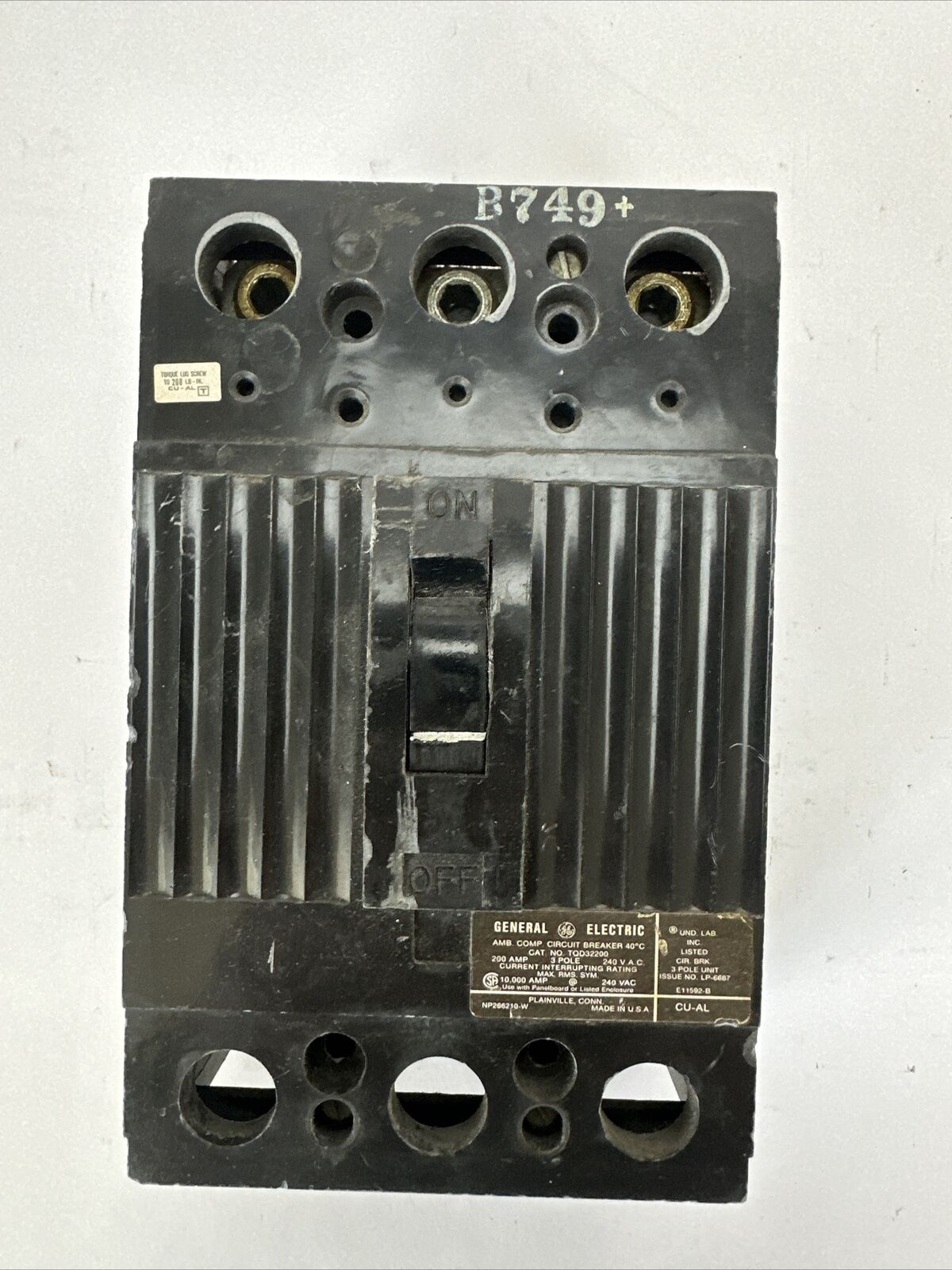 GE TQD32200 CIRCUIT BREAKER 200AMP 3POLE 240VAC