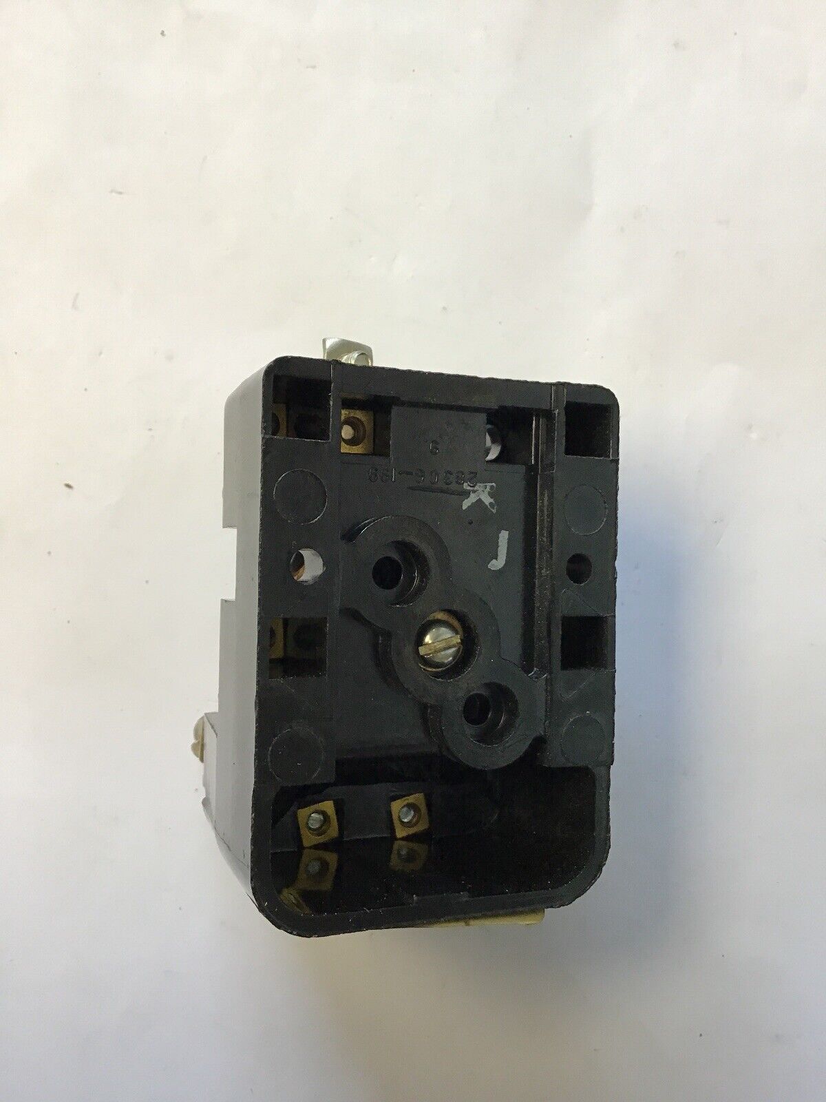 ARROW HART MR-03-U20 MIDGET RELAY 110V 50-60HZ 2POLE