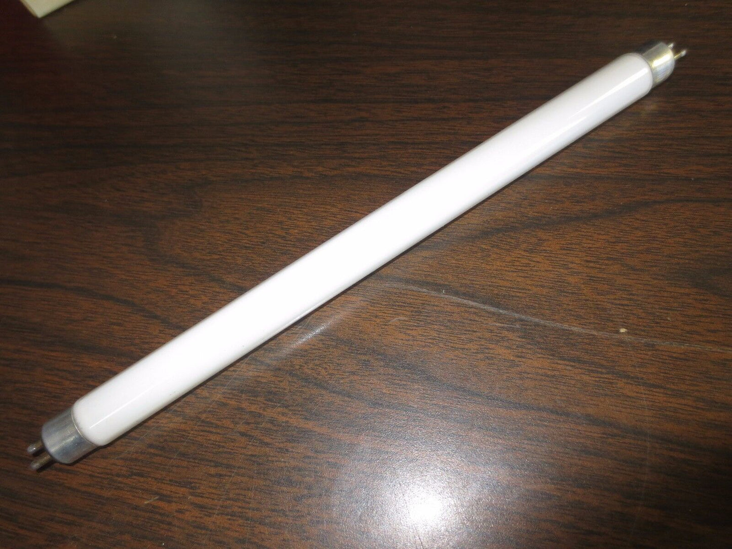 GE F6T5/CW COOL WHITE 6W T5 BULB - NEW SURPLUS OLD SHELF STOCK - LOT of 23