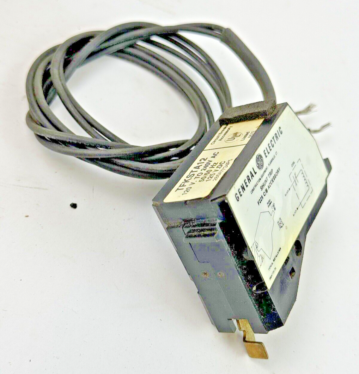 GE - TFKSTA12 SER. 2 - SHUNT TRIP - 120VAC-240VAC, 25VDC - NEW