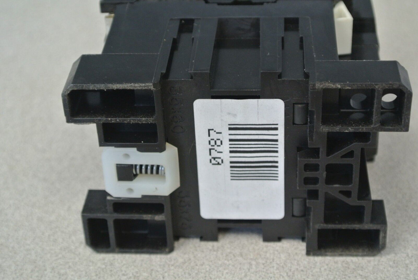 ALLEN-BRADLEY 100-A18ND3 Ser. C / CONTACTOR 18A, 3-P, 220-660VAC, 24VAC COIL