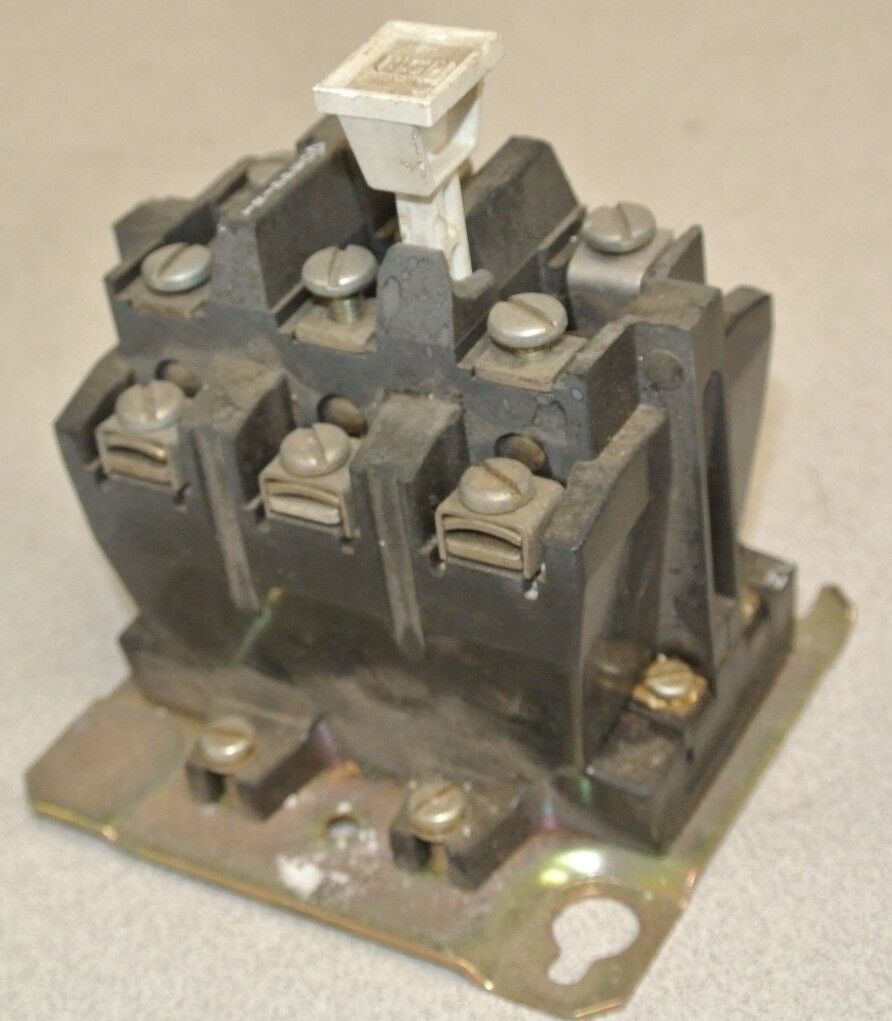 ALLEN-BRADLEY 592-BOV16, Ser. B - MANUAL RESET RELAY / 3P / 40A