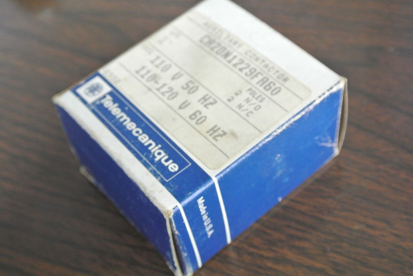TELEMECANIQUE CA2DN1229FA60 CONTROL RELAY / AUX. CONTACTOR - 110-120V COIL