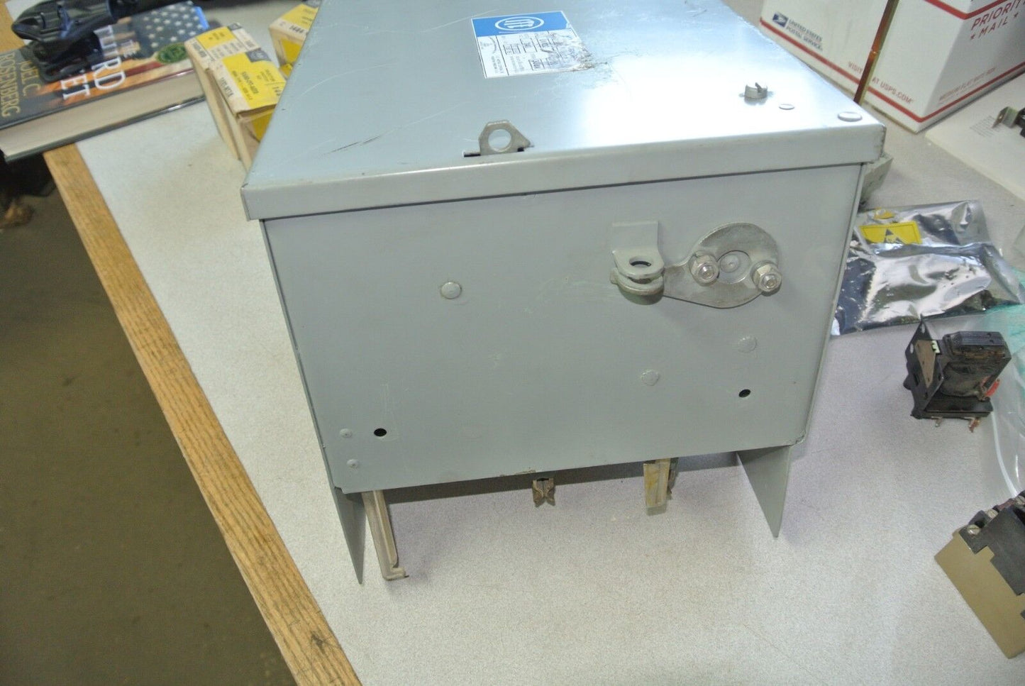 I-T-E UV422 - FUSIBLE BUS PLUG - 240V, 60A