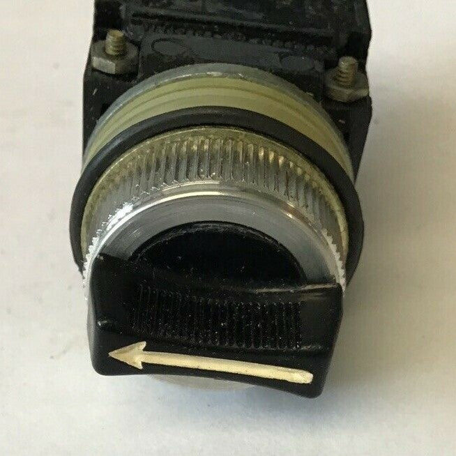GENERAL ELECTRIC CR104B8211 SELECTOR SWITCH
