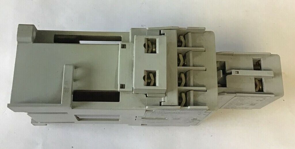 ALLEN BRADLEY 700-CF400Z* SER.A CONTACTOR W/ 100-F SER.A AUX CONTACT