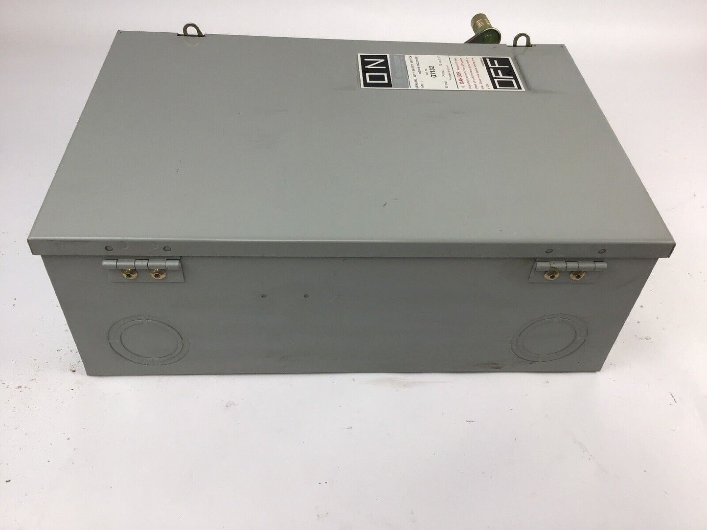 FEDERAL PACIFIC/CHALLENGER GEN DUTY SAFETY SWITCH G7132 100AMP 240VAC/250VDC