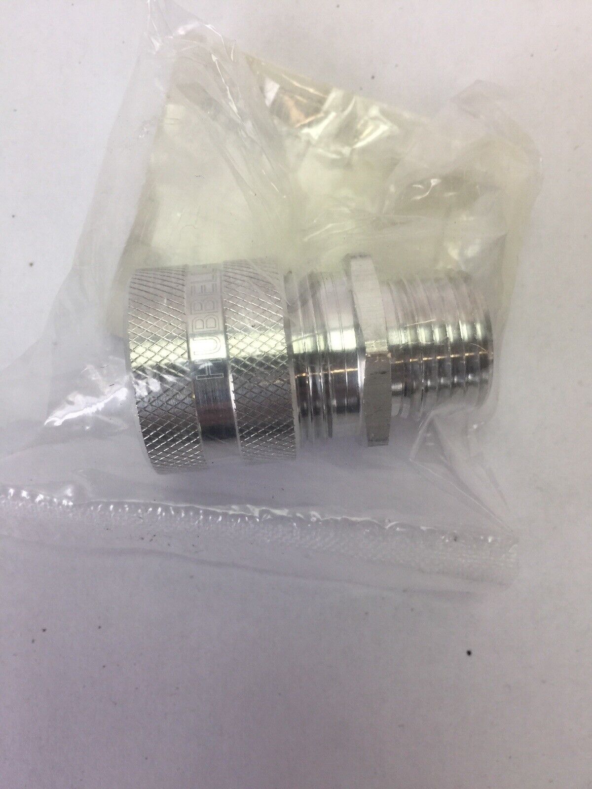 HUBBELL SHC1023 CORD CONNECTOR ALUMINUM N.P.T. HUB SIZE 1/2"