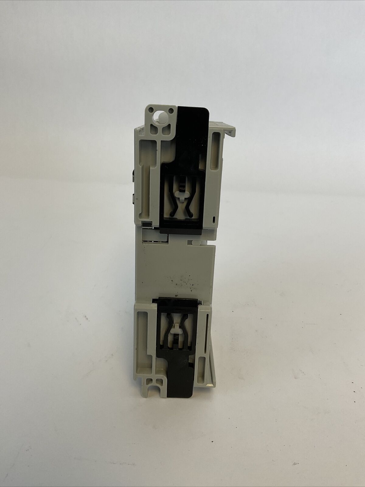 ALLEN BRADLEY 1769-OA8 SER B F/W REV 3.1 DIR/VER 95320751/04 8PT 85-265VAC OUTPU