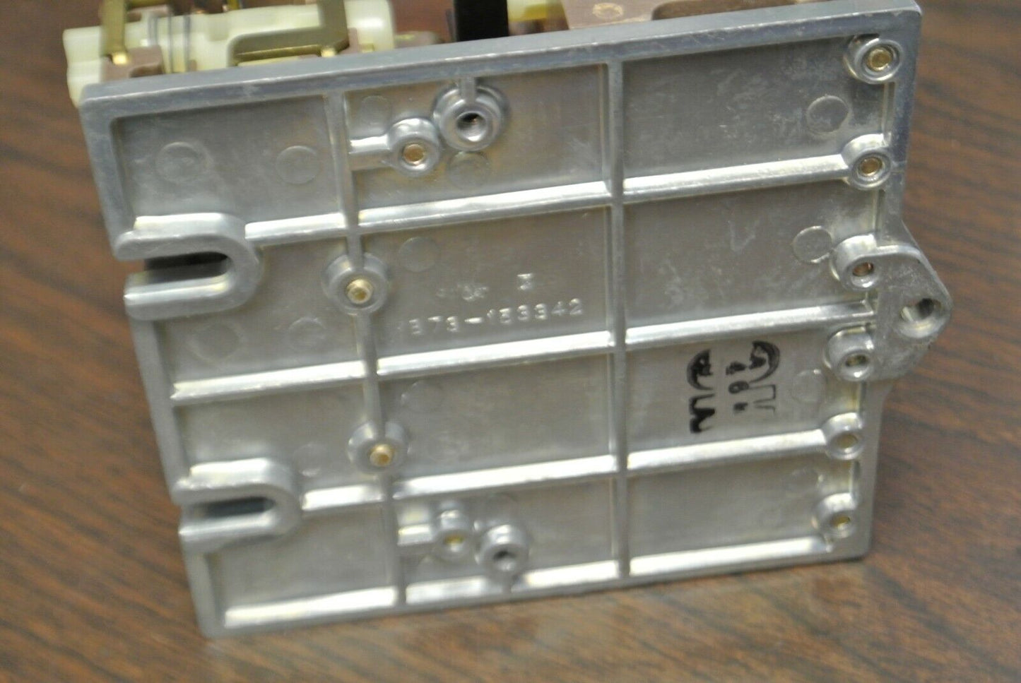 CLARK 5U8-76 / RELAY BUL. 7305 TYPE PM / 8 N.O. / 110-120V COIL / NEW SURPLUS
