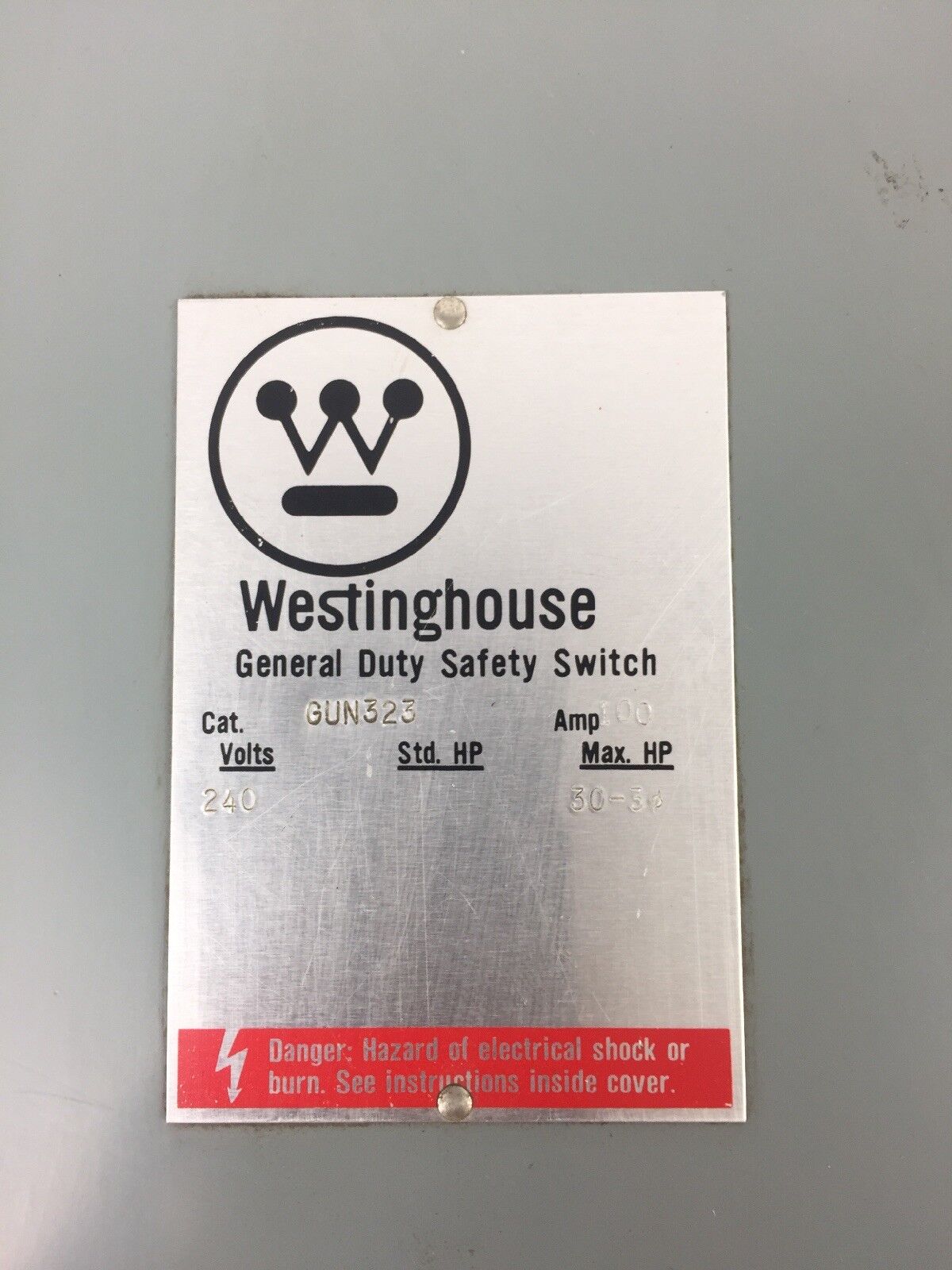 WESTINGHOUSE GUN323 SAFETY SWITCH 240 VOLT AC 100 AMP TYPE 1 ENCLOSURE INDOOR